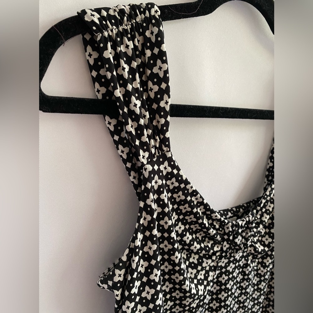 🤍WHBM🖤 Original Tank Top - Picture 9 of 14